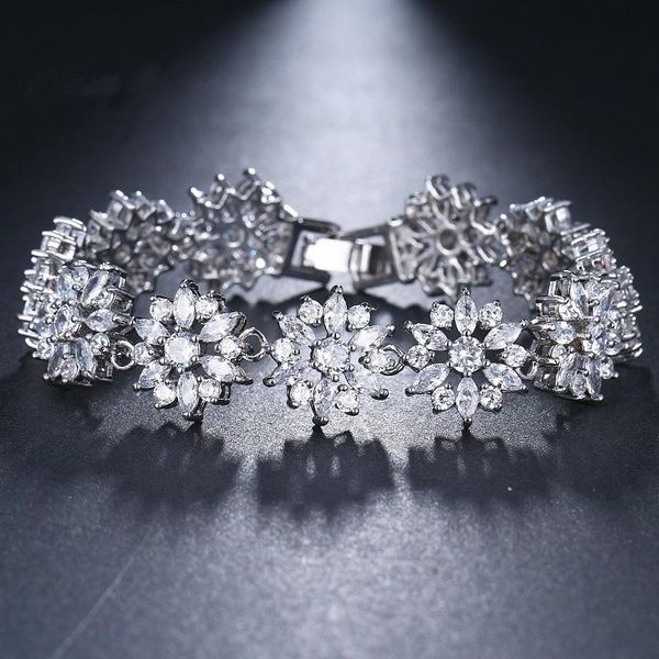 charm bracelets orztoon vintage geometry zircon pattern big snow flower for women elegant silver color bracelet trendy female jewelry, Golden;silver
charm bracelets orztoon vintage geometry zircon pattern big snow flower for women elegant silver color bracelet trendy female jewelry, Golden;silver