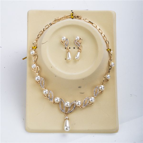 18k gold girl pearl necklace +pearl earrings sets of plant flowers crystal pearl mosaic fashion bride jewelry set cocktail party jewelry set, Silver
18k gold girl pearl necklace +pearl earrings sets of plant flowers crystal pearl mosaic fashion bride jewelry set cocktail party jewelry set, Silver