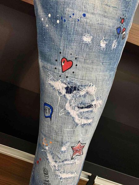 men's jeans brand of fashionable european and american casual ,high-grade washing, pure hand grinding, quality optimization l9806, Blue
men's jeans brand of fashionable european and american casual ,high-grade washing, pure hand grinding, quality optimization l9806, Blue