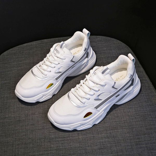 2021 soft bottom running shoes for men women white black silver sneakers mens womens walking trainers outdoor sports size 35-40
2021 soft bottom running shoes for men women white black silver sneakers mens womens walking trainers outdoor sports size 35-40