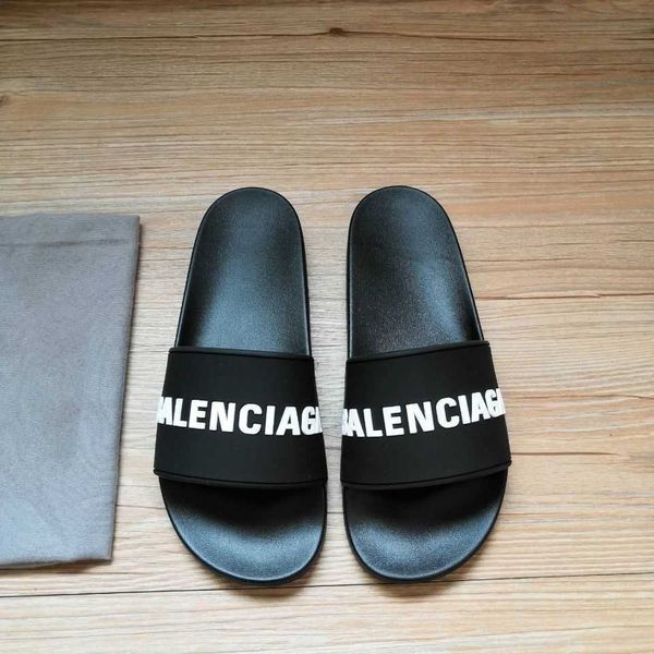 slippers men 2021 new summer outdoor beach sandals fashion korean personality zlh, Black
slippers men 2021 new summer outdoor beach sandals fashion korean personality zlh, Black