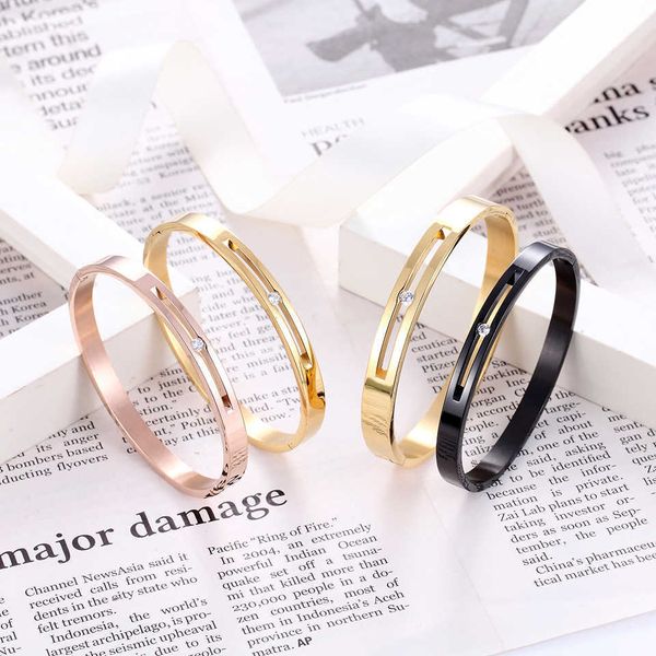 new design gold rose gold black bangle hollow middle cubic zirconia couple bangle & bracelet brilliant jewelry wedding gift q0719
new design gold rose gold black bangle hollow middle cubic zirconia couple bangle & bracelet brilliant jewelry wedding gift q0719
