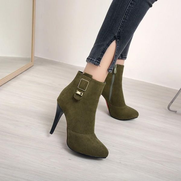 boots big size ma'am short pure color metal decoration boot barrel suede high-heeled, Black
boots big size ma'am short pure color metal decoration boot barrel suede high-heeled, Black
