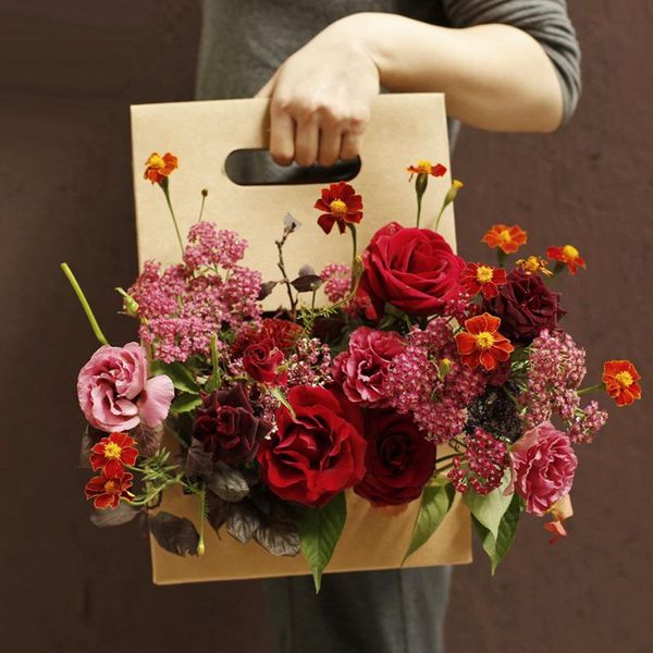 side open flower handbag storage bag tote with handle mother's day basket packing bags gift wrap
side open flower handbag storage bag tote with handle mother's day basket packing bags gift wrap