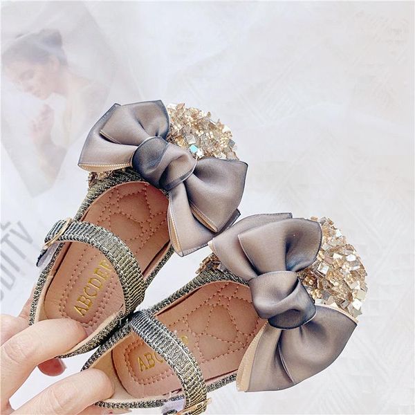 sneakers spring autumn girls shoes sweet princess crystal bow baby little soft bottom, Black;red
sneakers spring autumn girls shoes sweet princess crystal bow baby little soft bottom, Black;red