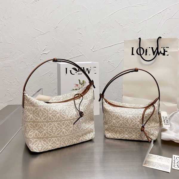 handbag designer s cubi cube embroidered portable one shoulder lunch cowhide canvas trend underarm bag girl li designers handbag wan
handbag designer s cubi cube embroidered portable one shoulder lunch cowhide canvas trend underarm bag girl li designers handbag wan