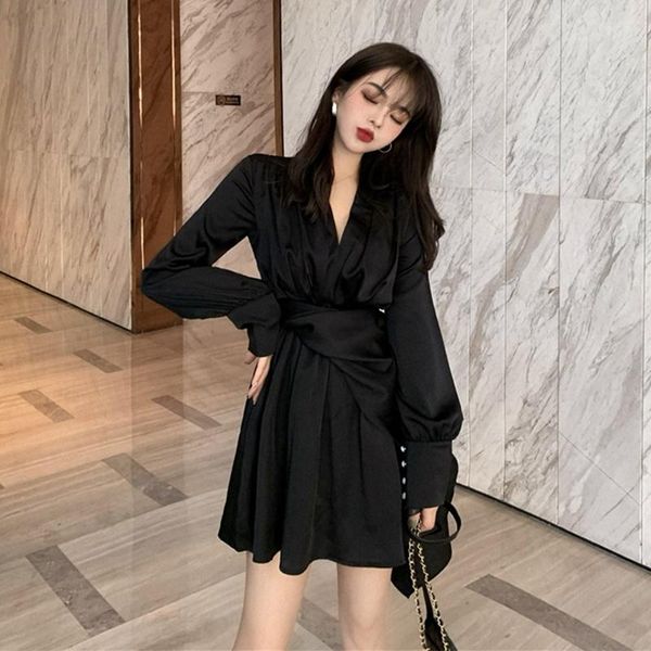 casual dresses 2021 hong kong style autumn and winter design lace-up waist-tight slimming v-neckline french irregular white shirt dress, Black;gray
casual dresses 2021 hong kong style autumn and winter design lace-up waist-tight slimming v-neckline french irregular white shirt dress, Black;gray