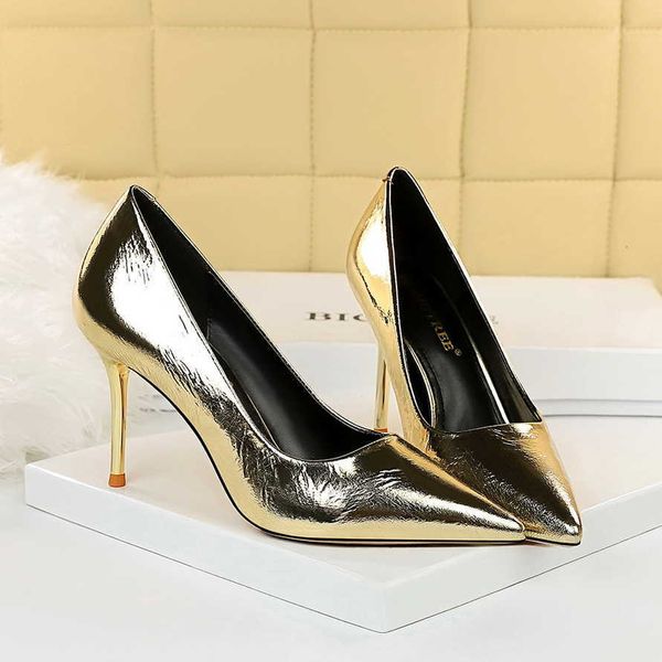 slippers woman high-heeled bombs 9.5cm tachones pointed to talon femme stilettos toe black ladies big-size wedding zg4p
slippers woman high-heeled bombs 9.5cm tachones pointed to talon femme stilettos toe black ladies big-size wedding zg4p