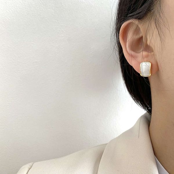hyacinth korean fashion cream oil summer small fresh ink color c-shaped earrings, Black
hyacinth korean fashion cream oil summer small fresh ink color c-shaped earrings, Black