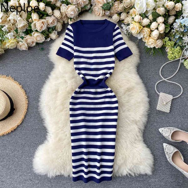 neploe striped knitted dress women fashion o neck sleeveless ladies vestidos elegant slim stretch waist bodycon dresses 1b433 210423, Black;gray
neploe striped knitted dress women fashion o neck sleeveless ladies vestidos elegant slim stretch waist bodycon dresses 1b433 210423, Black;gray