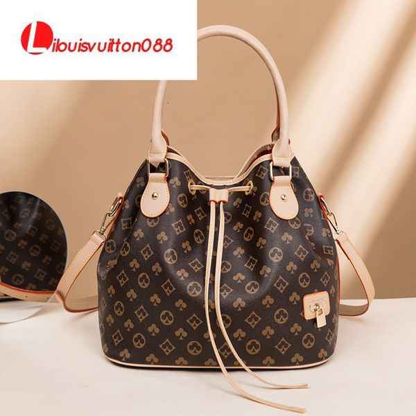 designer handbags ladies women's bucket bag 2021 donkey family's same large capacity drawstring portable single shoulder messenger
designer handbags ladies women's bucket bag 2021 donkey family's same large capacity drawstring portable single shoulder messenger