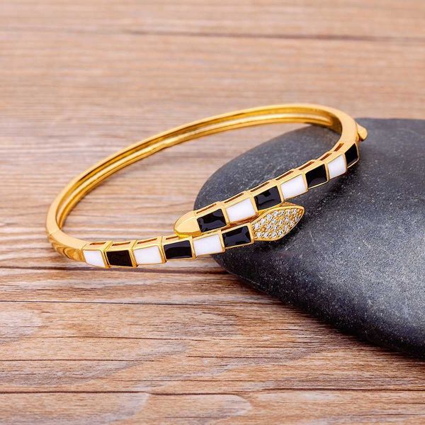 new design punk style golden zircon snake bracelet retro copper cz women men opening rhinestone classic bangles jewelry gift q0717, Black
new design punk style golden zircon snake bracelet retro copper cz women men opening rhinestone classic bangles jewelry gift q0717, Black