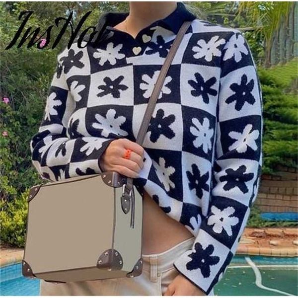 y2k women flower plaid knit sweater autumn winter female turn down collar button knitwear loose casual pullover 211011, White;black
y2k women flower plaid knit sweater autumn winter female turn down collar button knitwear loose casual pullover 211011, White;black