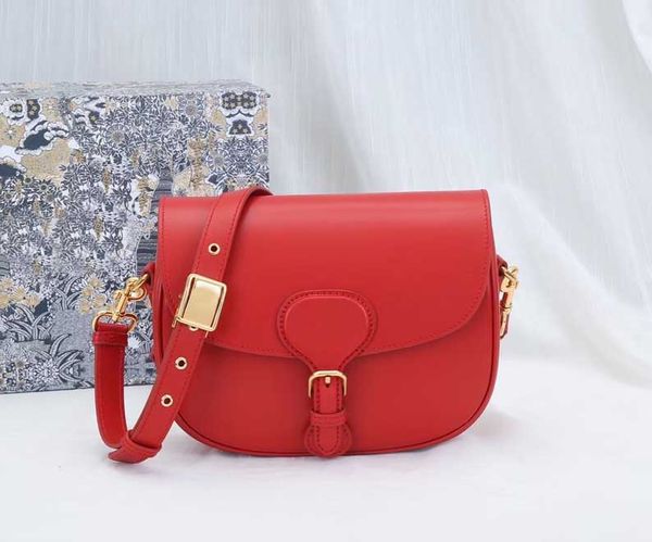 portable saddle bag adjustable shoulder strap metal pendant flip design women's cross waist ba imported cowhide 22x17x6cm
portable saddle bag adjustable shoulder strap metal pendant flip design women's cross waist ba imported cowhide 22x17x6cm