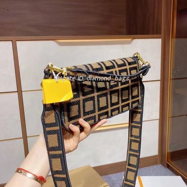 wallet shoulder crossbody bag barrel-shaped backpack 2021 women luxurys designers bags purse letters messenger saddle pillow wallets handbag, Red;black
wallet shoulder crossbody bag barrel-shaped backpack 2021 women luxurys designers bags purse letters messenger saddle pillow wallets handbag, Red;black