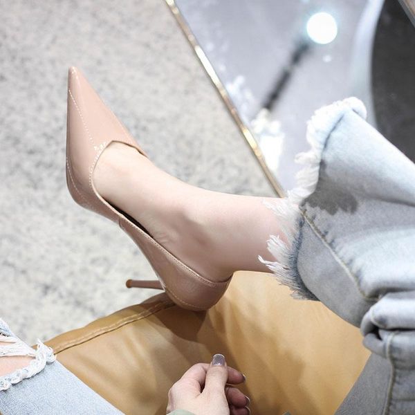 dress shoes 2021 autumn stiletto heel daily work female pointed banquet nude color patent leather fashion single, Black
dress shoes 2021 autumn stiletto heel daily work female pointed banquet nude color patent leather fashion single, Black