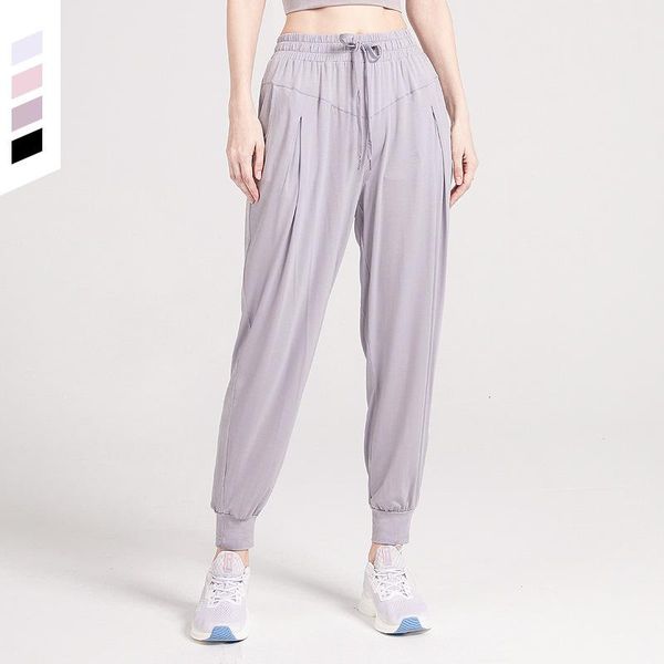 yoga outfits quick-drying breathable sports pants ladies running fitness nine-point harlan casual solid color loose foot straps, White;red
yoga outfits quick-drying breathable sports pants ladies running fitness nine-point harlan casual solid color loose foot straps, White;red