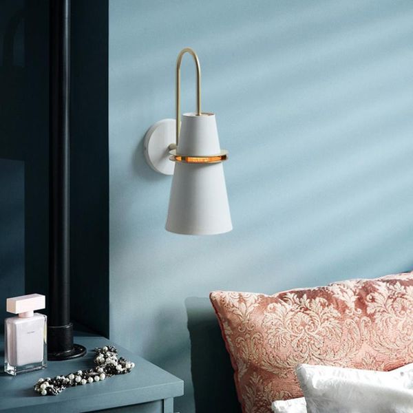 wall lamp nordic post-modern light luxury simple personality creative aisle balcony living room bedroom bedside horn led e27
wall lamp nordic post-modern light luxury simple personality creative aisle balcony living room bedroom bedside horn led e27