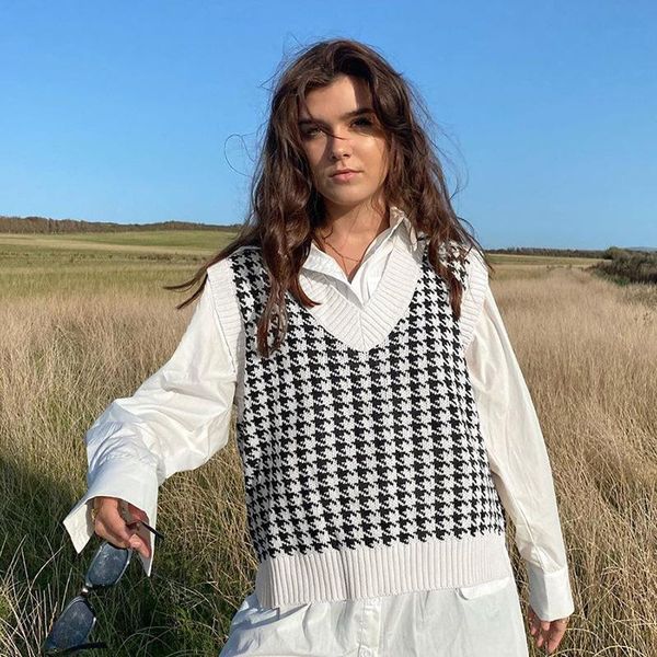 women's vests vintage knitted sleeveless sweater vest women 2021 autumn winter houndstooth geometric plaid v neck pullover ladies jumpe, Black;white
women's vests vintage knitted sleeveless sweater vest women 2021 autumn winter houndstooth geometric plaid v neck pullover ladies jumpe, Black;white