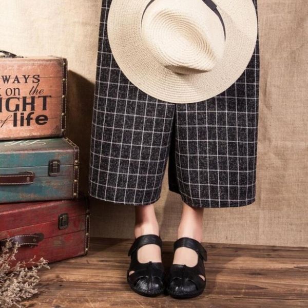 koovan mother's sandals 2021 cowhide leather middle-aged women's summer flat comfort mama soft shoes, Black
koovan mother's sandals 2021 cowhide leather middle-aged women's summer flat comfort mama soft shoes, Black