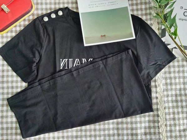 2021ss spring and summer new european and american women's shoulder gold button gilded letter cotton t-shirt couple, White
2021ss spring and summer new european and american women's shoulder gold button gilded letter cotton t-shirt couple, White