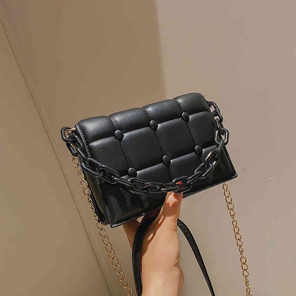 handbag french bag 2021 early autumn lingge chain small square ins fashion single shoulder messenger, Black;red
handbag french bag 2021 early autumn lingge chain small square ins fashion single shoulder messenger, Black;red