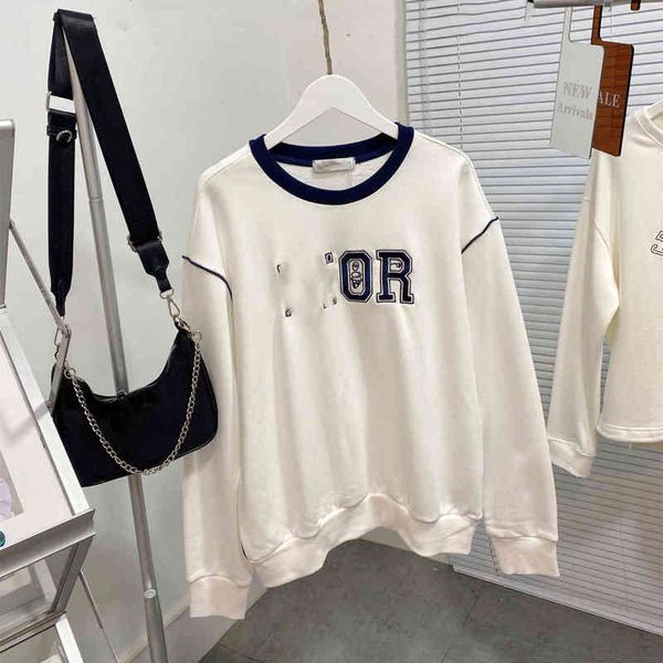 2022 factory wholesale new family's autumn embroidered letter brace couple's sweater is loose thin, versatile, long sleeved for me, Black
2022 factory wholesale new family's autumn embroidered letter brace couple's sweater is loose thin, versatile, long sleeved for me, Black