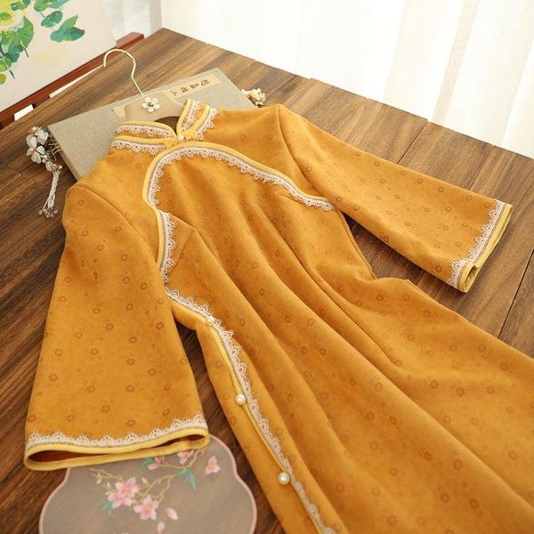 ethnic clothing yellow suede cheongsam with inverted sleeves. in autumn 2021, you can wear a young republic style dress every day., Red
ethnic clothing yellow suede cheongsam with inverted sleeves. in autumn 2021, you can wear a young republic style dress every day., Red