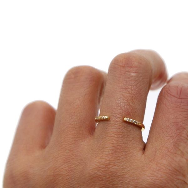 wedding rings 2021 fashion gold color jewelry women cubic zirconia open engagement minimalist design, Slivery;golden
wedding rings 2021 fashion gold color jewelry women cubic zirconia open engagement minimalist design, Slivery;golden
