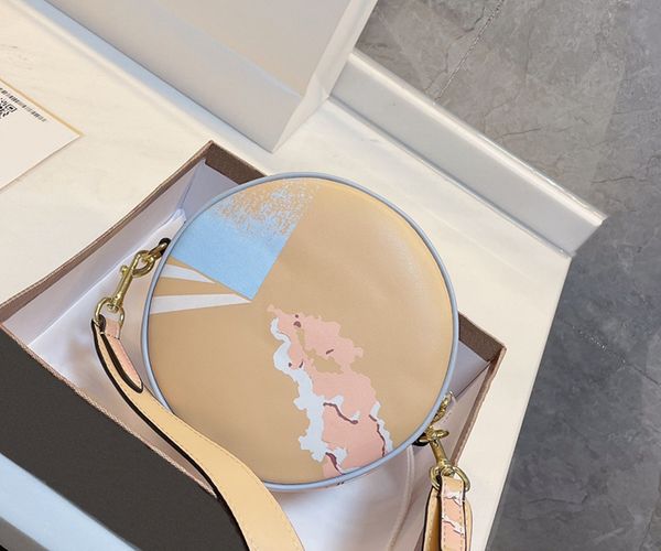 round phone 2021 lipstick size women's bag designer fashion cake mobile zero luxury wallet brand 17*17 cbupm
round phone 2021 lipstick size women's bag designer fashion cake mobile zero luxury wallet brand 17*17 cbupm