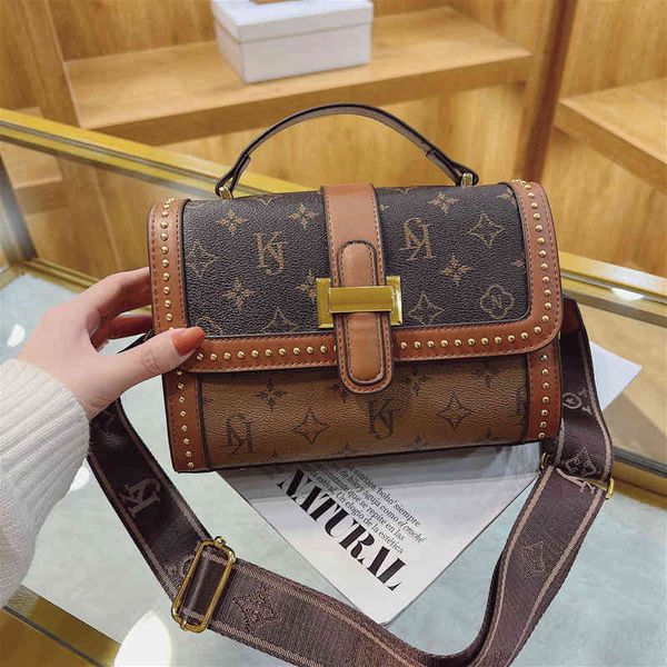2022 factory outlet burst product autumn winter wind wrist wide strap single shoulder diagonal span bag zca0
2022 factory outlet burst product autumn winter wind wrist wide strap single shoulder diagonal span bag zca0