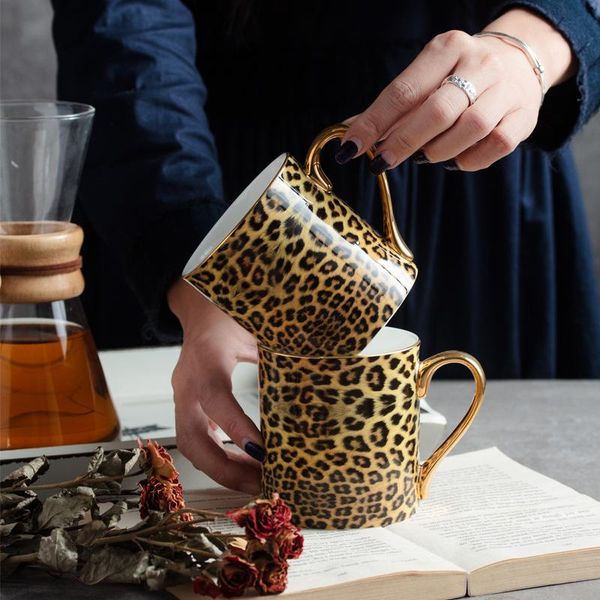 mugs creative leopard bone china ceramic coffee cup water milk drinking tazas tea party home drinkware gifts
mugs creative leopard bone china ceramic coffee cup water milk drinking tazas tea party home drinkware gifts