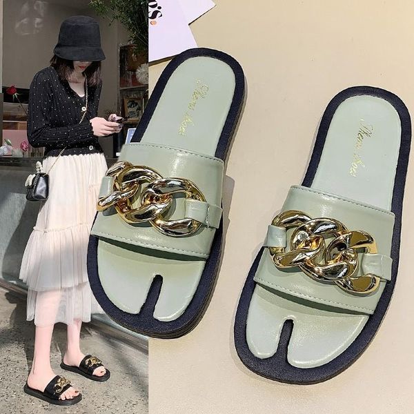 slippers 2021 women's flip flops ladies sandals black metal chain decorated flat women zapatillas casa mujer
slippers 2021 women's flip flops ladies sandals black metal chain decorated flat women zapatillas casa mujer