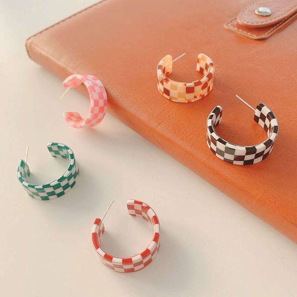 autumn winter personalized fashion cool earrings color irregular earrings simple 
autumn winter personalized fashion cool earrings color irregular earrings simple