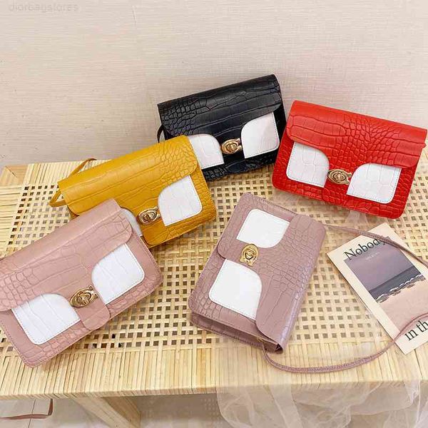 wallet bag female 2021 korean color contrast lock small square one shoulder mobile phone zero, Red;black
wallet bag female 2021 korean color contrast lock small square one shoulder mobile phone zero, Red;black