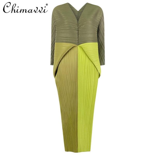 casual dresses 2021 spring summer batwing long sleeve dress women's v neck pleated female contrasting color loose, Black;gray
casual dresses 2021 spring summer batwing long sleeve dress women's v neck pleated female contrasting color loose, Black;gray