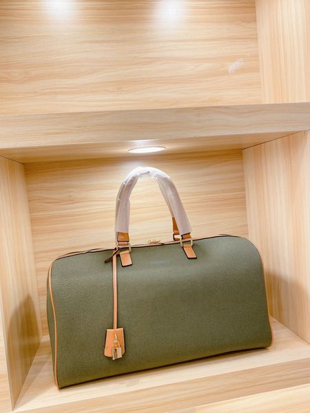 duffel bags 50 designer handbag spring and summer travel luggage bag fashion large canvas capacity with print cross body shoulder bag
duffel bags 50 designer handbag spring and summer travel luggage bag fashion large canvas capacity with print cross body shoulder bag