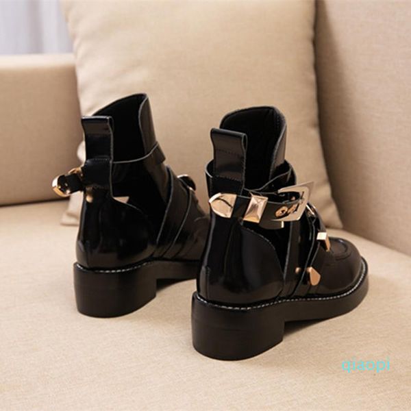 luxury-designer womens cool boots cowhide classic black luxury ankle metal leather thick heel fashion woman martin boot 3 color matching
luxury-designer womens cool boots cowhide classic black luxury ankle metal leather thick heel fashion woman martin boot 3 color matching
