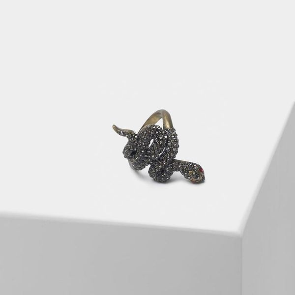 cluster rings amorita boutique snake design glitter retro ring, Golden;silver
cluster rings amorita boutique snake design glitter retro ring, Golden;silver