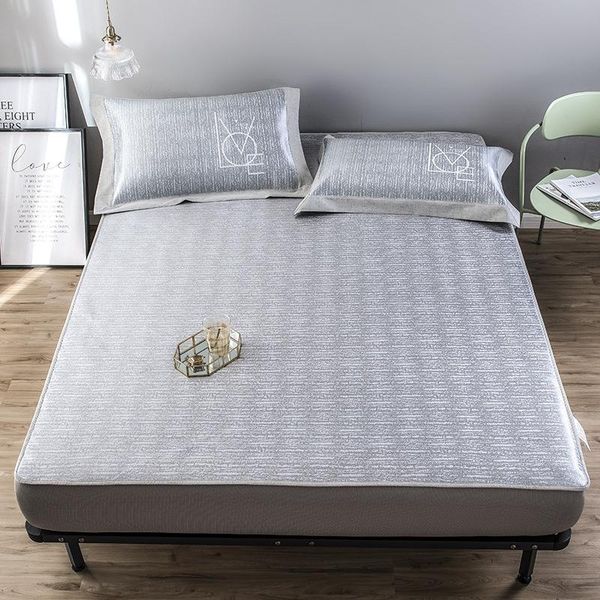 big net design summer silk mat three-piece machine washable high-end bed sheet air-conditioning jacquard craft folding bedding sets
big net design summer silk mat three-piece machine washable high-end bed sheet air-conditioning jacquard craft folding bedding sets