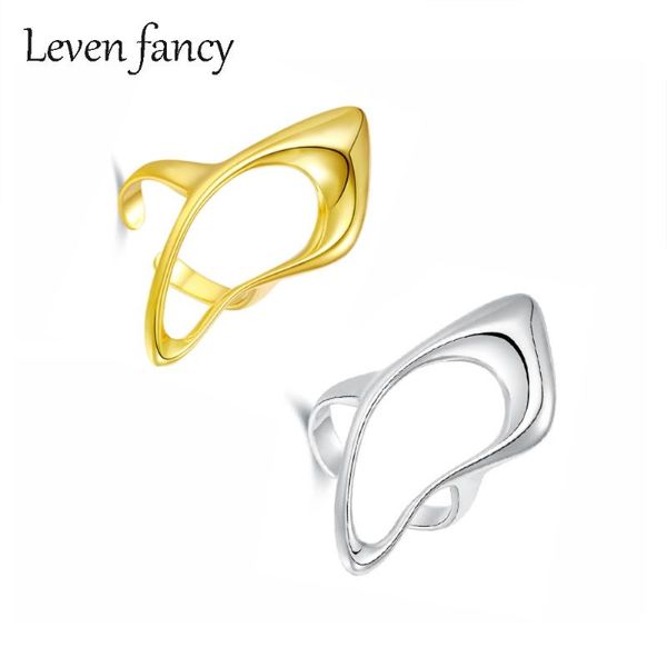 cluster rings woman 925 sterling silver cuff ring ladies fashion hollow article line exaggerated large engagement vintage style, Golden;silver
cluster rings woman 925 sterling silver cuff ring ladies fashion hollow article line exaggerated large engagement vintage style, Golden;silver