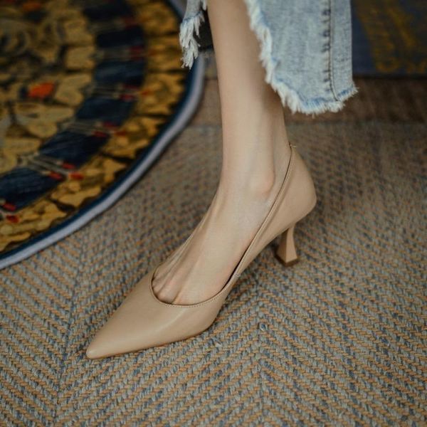 dress shoes female shallow mouth fashion office work wedding party women high heel autumn solid color commuter, Black
dress shoes female shallow mouth fashion office work wedding party women high heel autumn solid color commuter, Black