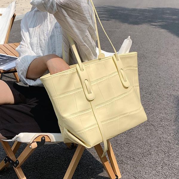 evening bags large capacity bag women's summer versatile 2021 fashion student shoulder simple portable tote
evening bags large capacity bag women's summer versatile 2021 fashion student shoulder simple portable tote