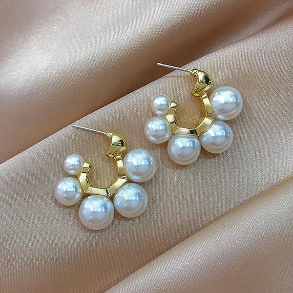 stud elegant metal simulated pearl earrings for woman fashion jewelry 2021 luxury wedding party girl's brincos, Golden;silver
stud elegant metal simulated pearl earrings for woman fashion jewelry 2021 luxury wedding party girl's brincos, Golden;silver