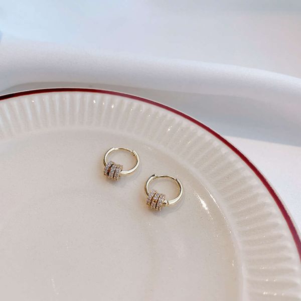 south korea east gate micro inlaid 2021 new fashion ear buckle temperament circle design women's advanced earrings, Black
south korea east gate micro inlaid 2021 new fashion ear buckle temperament circle design women's advanced earrings, Black
