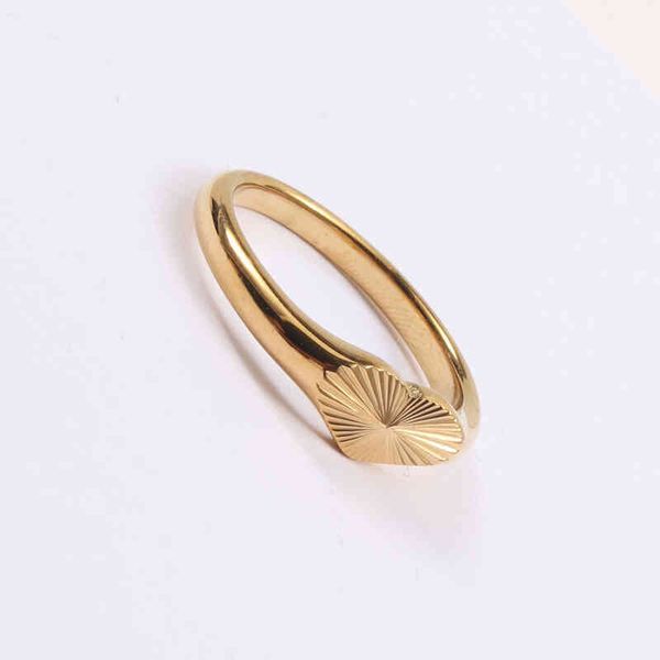 18k gold plated sunburst heart shape stainls steel finger rings stainls steel jewelry women girls gift
18k gold plated sunburst heart shape stainls steel finger rings stainls steel jewelry women girls gift