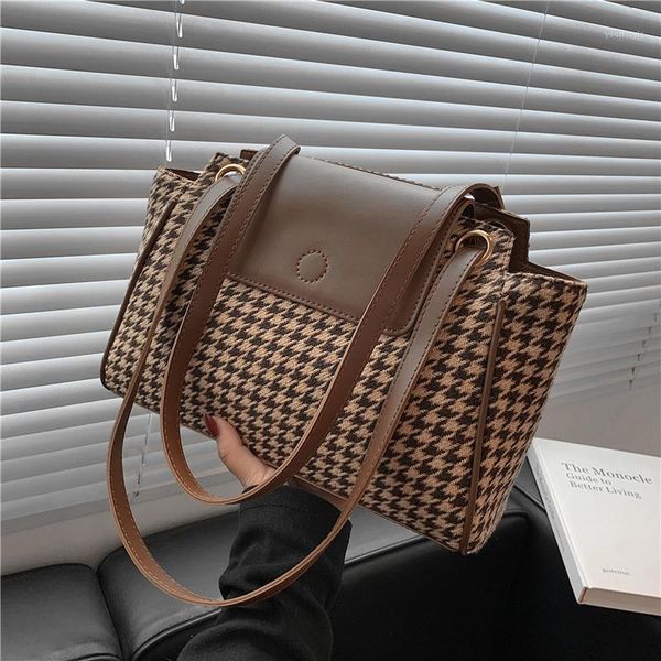 evening bags winter vintage houndstooth plaid woolen cloth large crossbody shoulder for women brand designer work tote ladies handbags
evening bags winter vintage houndstooth plaid woolen cloth large crossbody shoulder for women brand designer work tote ladies handbags