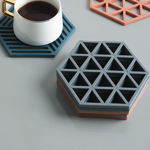 2pcs/lot insulation pad solid placemats geometric non slip table mats kitchen accessories decoration home & pads
2pcs/lot insulation pad solid placemats geometric non slip table mats kitchen accessories decoration home & pads