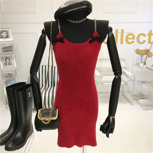 dress decorative arc temperature slings spring vest 2021 niche design fine buttock adjustment dressed as knitted shirt, Black;gray
dress decorative arc temperature slings spring vest 2021 niche design fine buttock adjustment dressed as knitted shirt, Black;gray