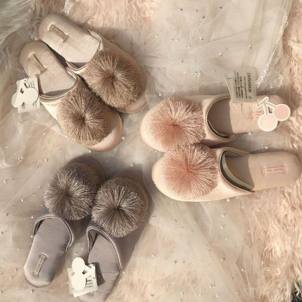 slippers 2021 spring and autumn ladies silky satin tassel ball comfortable home breathable indoor mute non-slip home., Black
slippers 2021 spring and autumn ladies silky satin tassel ball comfortable home breathable indoor mute non-slip home., Black